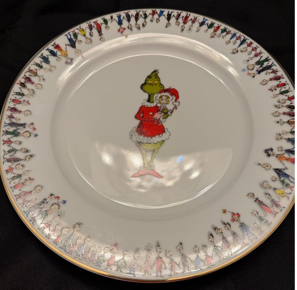 Dr. Seuss "How the Grinch Stole Christmas" Holiday 10.5" Plate by Zrike Brands